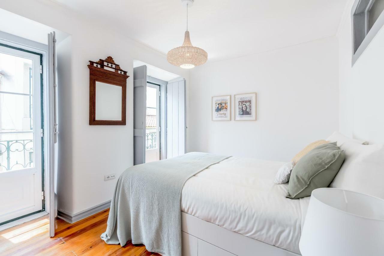 Alfama Spacious And Central Amazing Apartment, By Timecooler Lisbon Luaran gambar